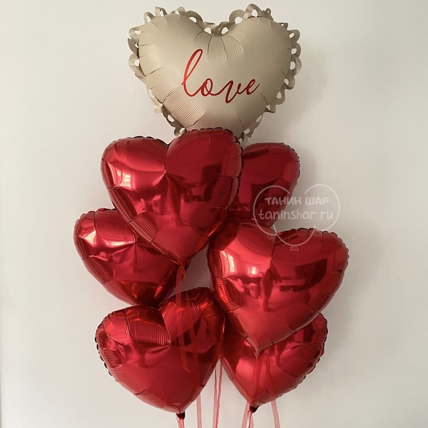 Фонтан шаров love красные сердца
