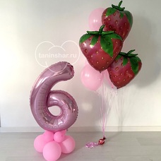 Сет розовые шары цифра на шарах и клубника