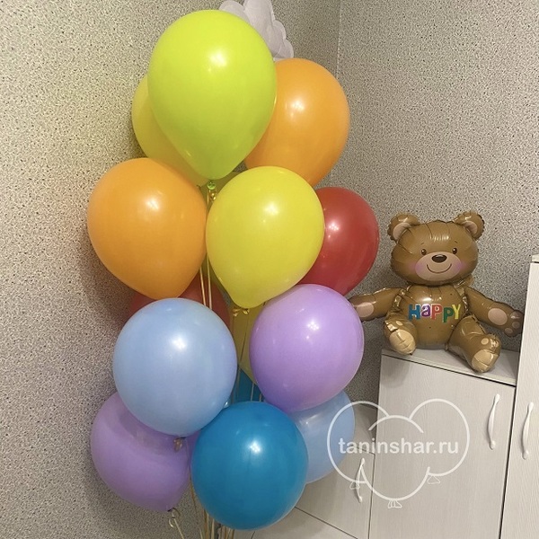 Фонтан радужных шаров с мишкой 3д