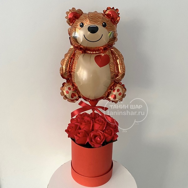 13 мыльных роз в коробке с мини-фигурой мишка